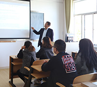 ������ͨ����ѧУ