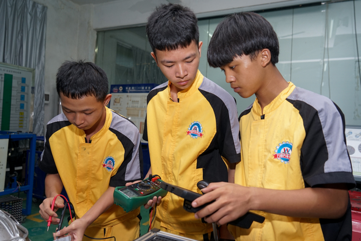 自动变速器系统检测实训